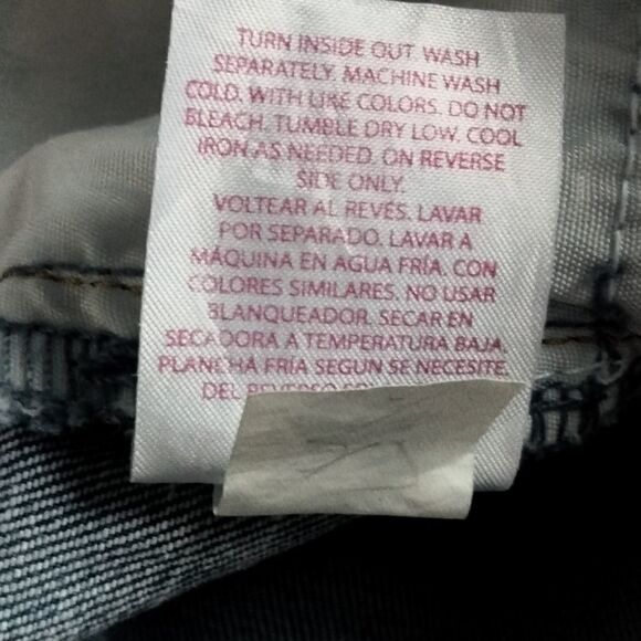 New without tags. No boundaries" woman's jeans - Picture 10 of 10